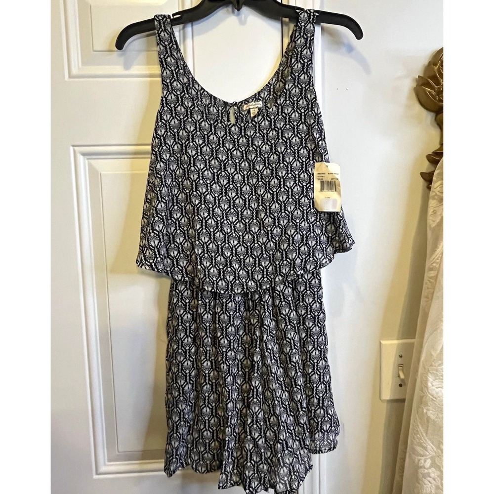 NWT Eyeshadow Women's XS Black/White Geometric Romper V-Neck Elastic Waist Rayon